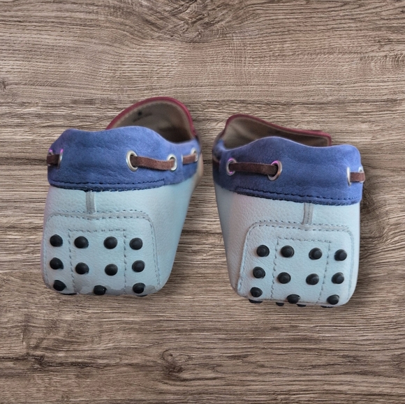 Tod's Gommino Driving Loafer - Picture 4 of 6